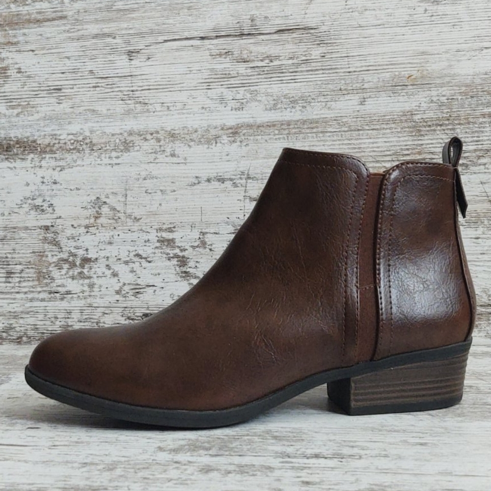 🔴NWOT Michael Shannon Brown Ankle Booties